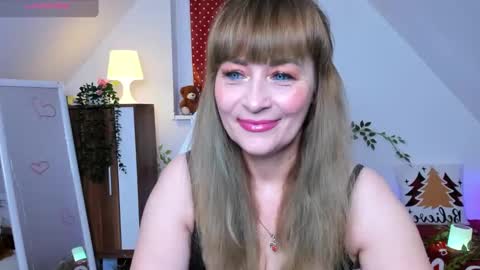 Snapshot of naughtymilane chatting on 01/09/26, 09:16 Milana - on air every day except Wednesday from 9 pm to 4 am European time online show from 01/09/26, 09:16