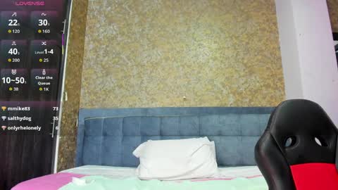 Naughty online show from 04/25/26, 01:41