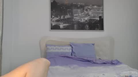 Snapshot of naughtymom666 chatting on 10/12/25, 03:33 NaughtyMom online show from 10/12/25, 03:33