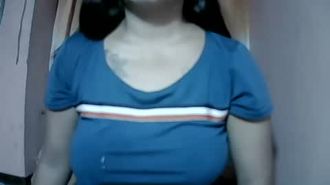 naughtymom_33 online show from 09/08/25, 07:46