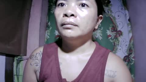 Snapshot of naughtymom_33 chatting on 06/16/26, 10:34 naughtymom_33 online show from 06/16/26, 10:34