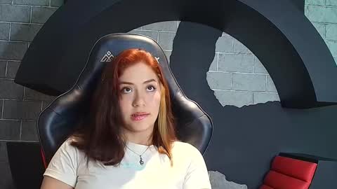 Snapshot of naughtynebulaa chatting on 12/03/25, 07:34 NEBULA online show from 12/03/25, 07:34