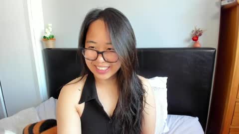 Gigi Chu  online show from 04/07/26, 01:22