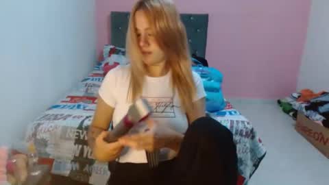 naughtyplayass online show from 02/04/25, 06:38