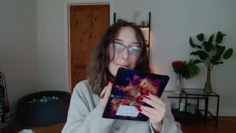 Snapshot of naughtyrapunzel7 chatting on 12/06/24, 10:38 Ella - Naughty Rapunzel online show from 12/06/24, 10:38