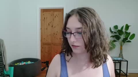 Snapshot of naughtyrapunzel7 chatting on 12/09/24, 12:19 Ella - Naughty Rapunzel online show from 12/09/24, 12:19