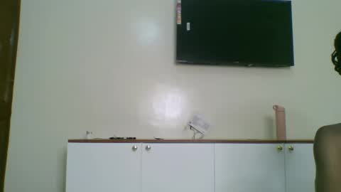 Snapshot of naughtyruby12 chatting on 09/28/25, 01:05 shyreen online show from 09/28/25, 01:05