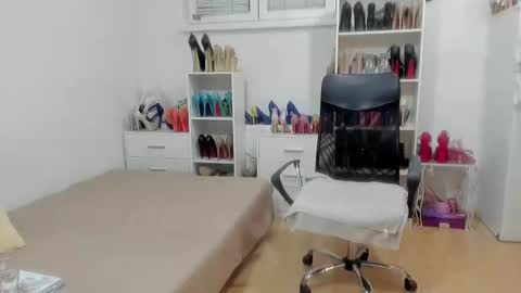 Snapshot of naughtysabine1 chatting on 05/10/26, 06:13 naughtysabine1 online show from 05/10/26, 06:13