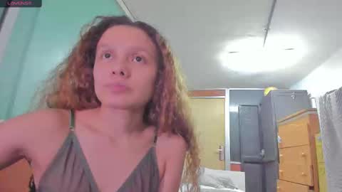 Snapshot of naugthtycurls chatting on 02/03/25, 12:25 Arantxa online show from 02/03/25, 12:25