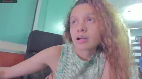 Snapshot of naugthtycurls chatting on 02/03/25, 09:50 Arantxa online show from 02/03/25, 09:50