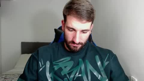 Snapshot of naugthy18boy chatting on 01/17/25, 08:33 Nico online show from 01/17/25, 08:33