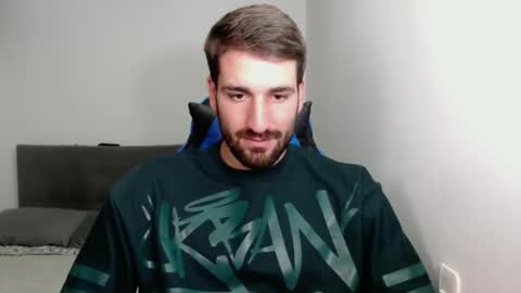 Snapshot of naugthy18boy chatting on 01/29/25, 07:53 Nico online show from 01/29/25, 07:53