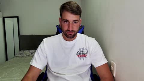 Snapshot of naugthy18boy chatting on 02/17/26, 07:42 Nico online show from 02/17/26, 07:42