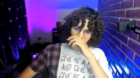 Snapshot of naugthy_kyle19 chatting on 01/22/25, 02:26 naugthy_kyle19 online show from 01/22/25, 02:26