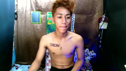 Loy online show from 09/23/25, 04:04