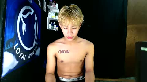 Loy online show from 11/22/25, 03:55