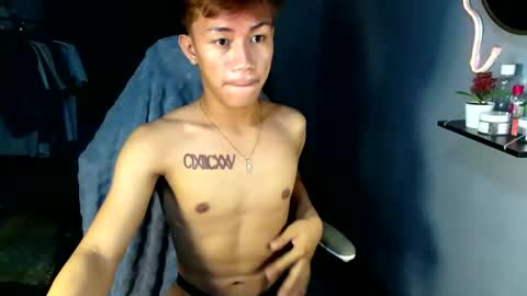 Snapshot of naugthyboyloy chatting on 06/01/26, 05:58 Loy online show from 06/01/26, 05:58