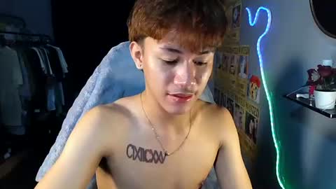 Snapshot of naugthyboyloy chatting on 06/26/26, 05:28 Loy online show from 06/26/26, 05:28