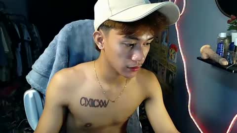 Snapshot of naugthyboyloy chatting on 07/06/26, 06:21 Loy online show from 07/06/26, 06:21