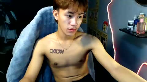 Snapshot of naugthyboyloy chatting on 07/21/26, 06:21 Loy online show from 07/21/26, 06:21