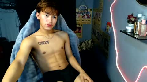 Snapshot of naugthyboyloy chatting on 07/30/26, 05:01 Loy online show from 07/30/26, 05:01