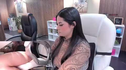         online show from 10/28/25, 07:27