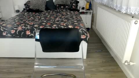 KimBeee online show from 01/30/25, 12:37