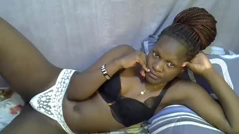 Snapshot of navy_kaia chatting on 04/29/26, 12:27 sexylover online show from 04/29/26, 12:27