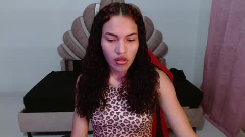 naya_fox1 online show from 12/19/25, 05:25