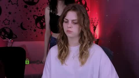 Naya online show from 04/15/26, 07:21