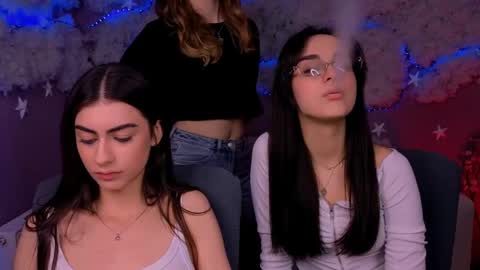 Naya online show from 04/20/26, 09:23