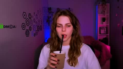 Naya online show from 04/22/26, 07:26