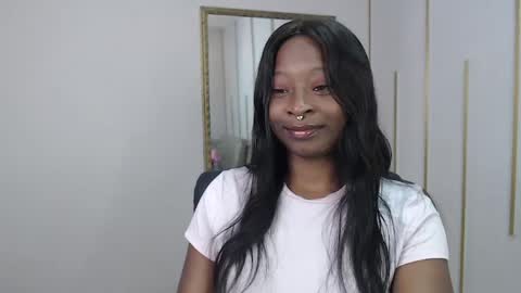 Nayaris 3 online show from 04/19/26, 01:54