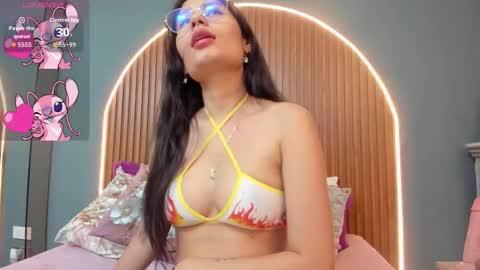 Naye  online show from 09/18/25, 03:41