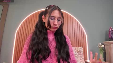 Naye  online show from 10/18/25, 01:19