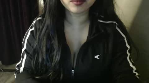 nayla56 online show from 12/22/25, 09:56