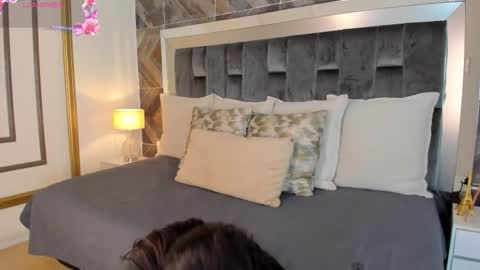 Snapshot of naylagrey chatting on 09/23/25, 12:08 online show from 09/23/25, 12:08