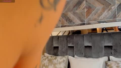 Snapshot of naylagrey chatting on 11/08/25, 11:54 online show from 11/08/25, 11:54