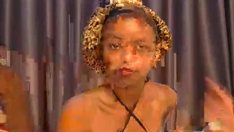 Snapshot of naylah18 chatting on 10/19/25, 03:51 Britney online show from 10/19/25, 03:51