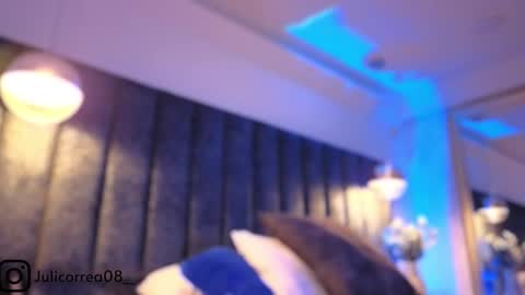 Snapshot of naylapot_ chatting on 11/07/25, 11:32 Juli online show from 11/07/25, 11:32