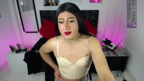 Snapshot of nayleah chatting on 09/22/25, 06:59 nayleah online show from 09/22/25, 06:59