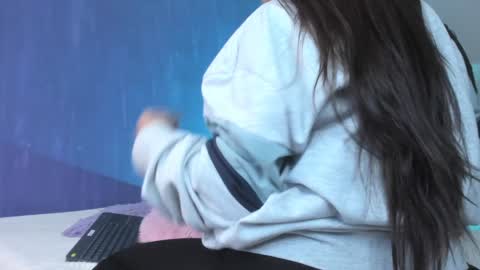 Nefertari online show from 01/10/25, 02:23