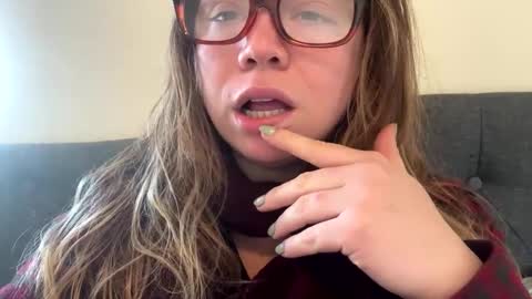 Snapshot of nealiana96 chatting on 12/02/24, 07:49 Nealiana online show from 12/02/24, 07:49