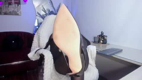 Hellen online show from 02/27/25, 10:31