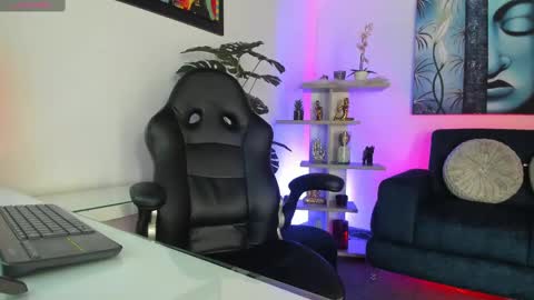 Hellen online show from 09/20/25, 11:44