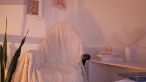 Hellen online show from 02/06/26, 08:34