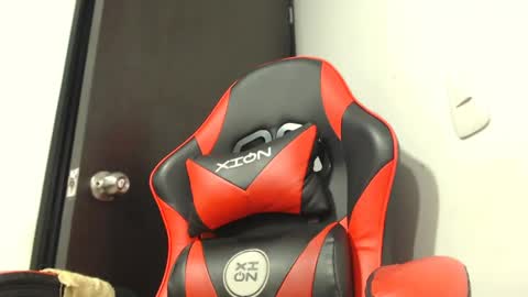 Laura   online show from 04/24/26, 12:35