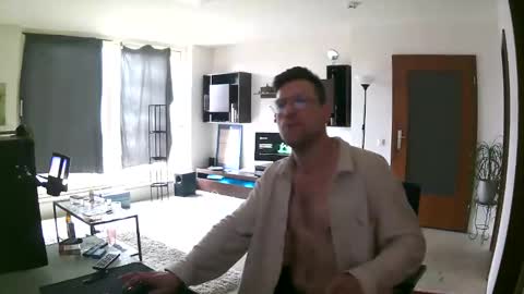 Sebastian online show from 04/24/26, 12:07