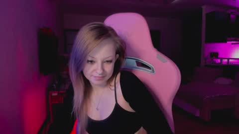 m a r i a online show from 03/07/25, 10:21