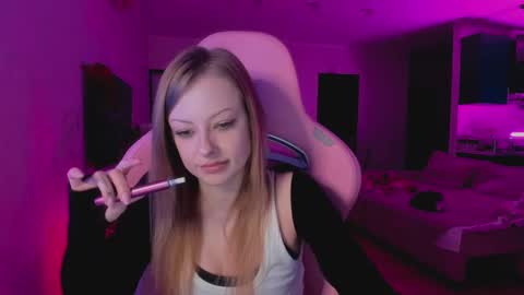 m a r i a online show from 03/10/25, 10:24